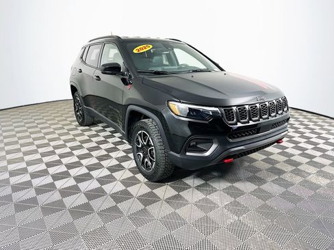 Certified 2025 Jeep Compass Trailhawk w/ Trailhawk Elite Group image 2
