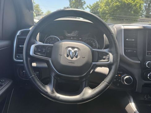 Used 2022 RAM 1500 Big Horn AWD/4WD image 12