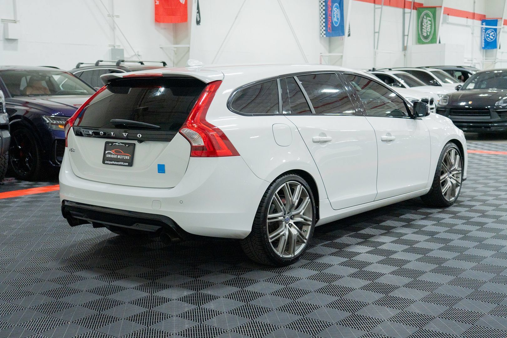 Used 2017 Volvo V60 T6 Polestar AWD/4WD image 8