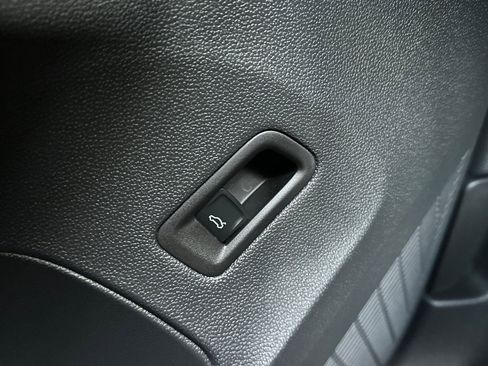 New 2026 Volkswagen Atlas SE image 27