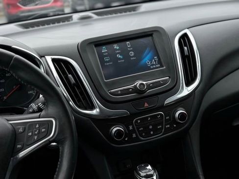 Used 2018 Chevrolet Equinox LT image 18