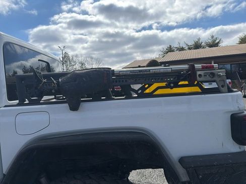 Used 2021 Jeep Gladiator Rubicon image 15