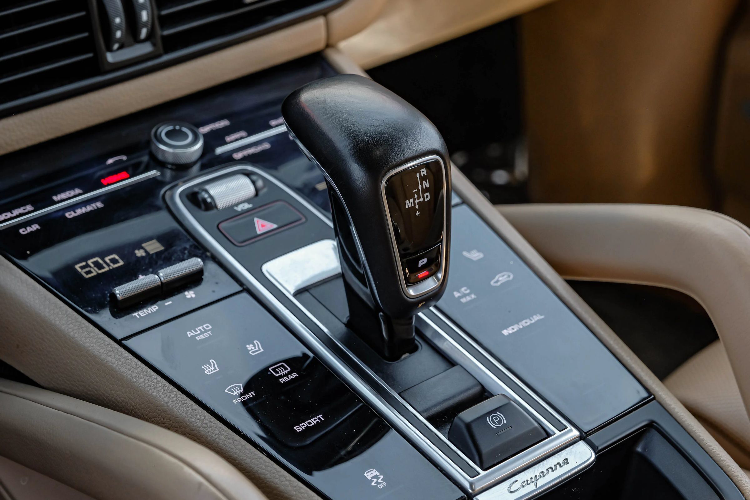 Used 2019 Porsche Cayenne AWD/4WD image 26