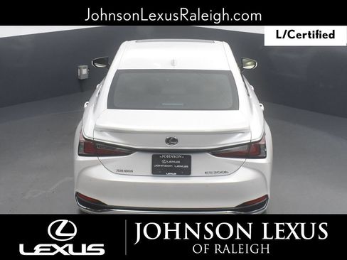 Certified 2025 Lexus ES 300h Ultra Luxury FWD image 27