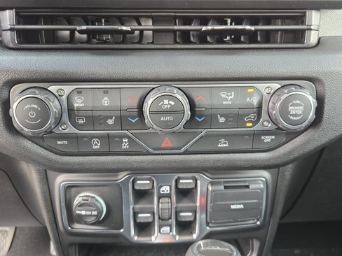 New 2026 Jeep Gladiator Sport image 14