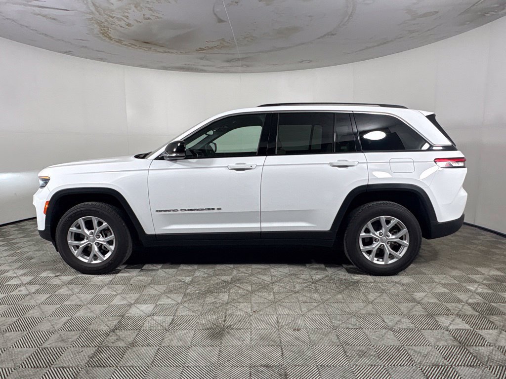 Used 2024 Jeep Grand Cherokee Limited RWD image 6