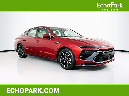 Used 2025 Hyundai Sonata SEL FWD image 1