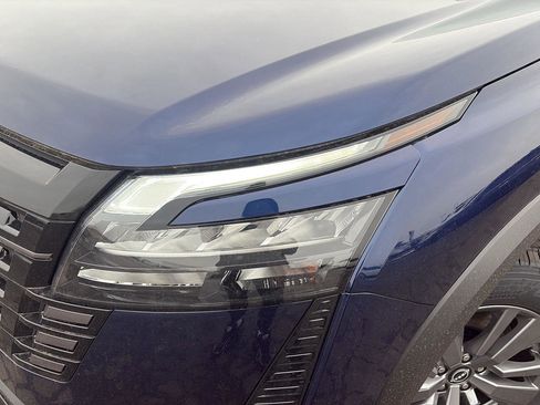 New 2026 Nissan Pathfinder SV image 8