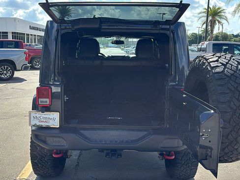 Used 2017 Jeep Wrangler Unlimited Rubicon AWD/4WD image 17