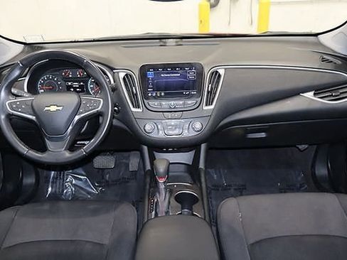 Used 2022 Chevrolet Malibu RS image 26