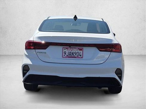 Used 2023 Kia Forte LXS w/ LXS Technology Package FWD image 7