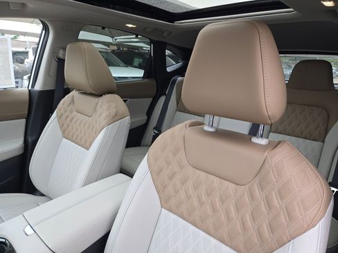 New 2026 Nissan Murano Platinum AWD/4WD image 9