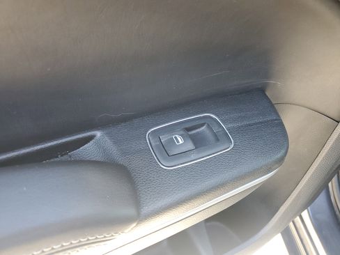 Used 2023 Chrysler 300 S image 15