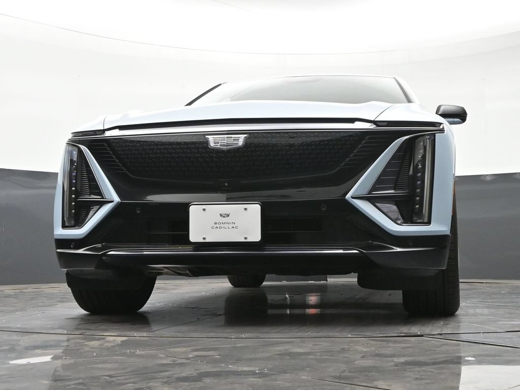 Used 2025 Cadillac Lyriq Sport AWD/4WD image 31