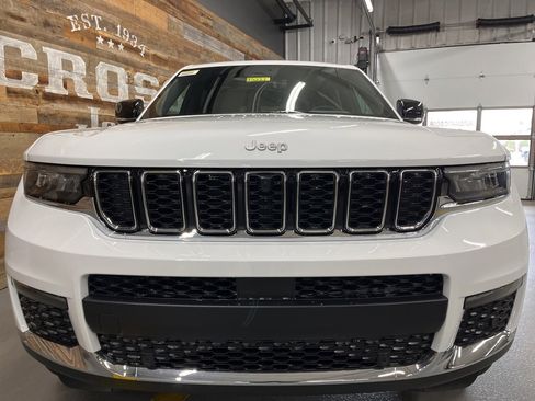 New 2025 Jeep Grand Cherokee L Limited w/ Luxury Tech Group II image 8