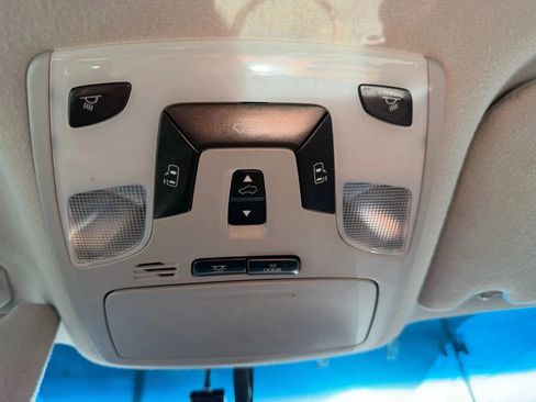 Used 2014 Toyota Sienna XLE image 23