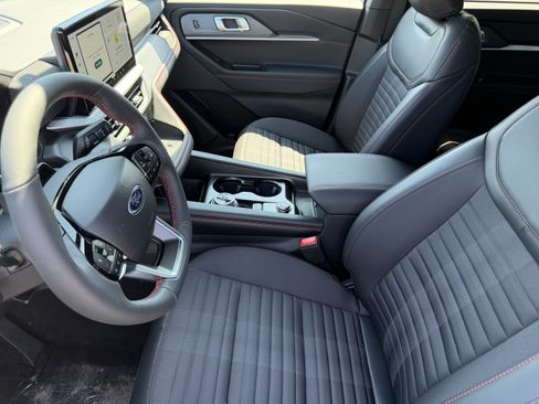 New 2026 Ford Explorer ST-Line w/ ST-Line Street Pack AWD/4WD image 10