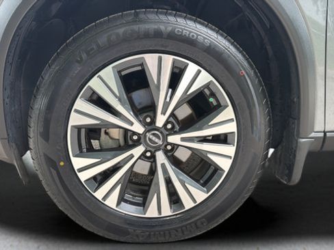 Used 2022 Nissan Rogue SV FWD image 20