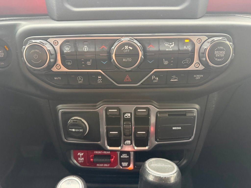 Certified 2020 Jeep Gladiator Rubicon w/ LED Lighting Group AWD/4WD image 22