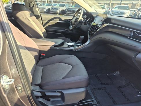 Used 2022 Toyota Camry LE FWD image 24