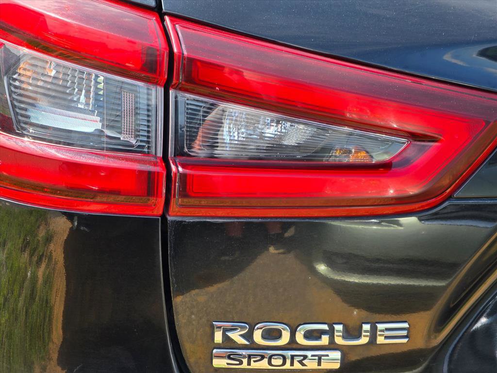 Used 2022 Nissan Rogue Sport S FWD image 20
