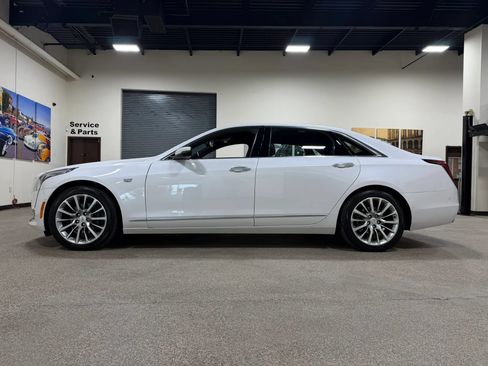 Used 2018 Cadillac CT6 Luxury AWD/4WD image 8