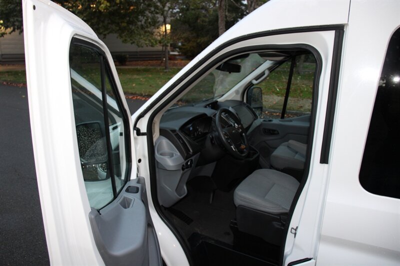Used 2015 Ford Transit 350 XLT RWD image 14