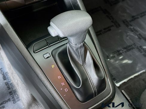 Used 2023 Kia Rio S image 16