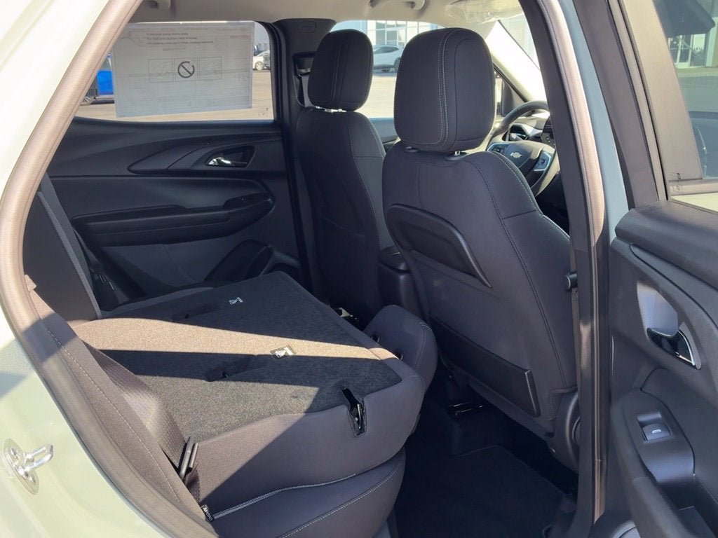 New 2026 Chevrolet TrailBlazer LT w/ LT Cold Weather Package FWD image 23