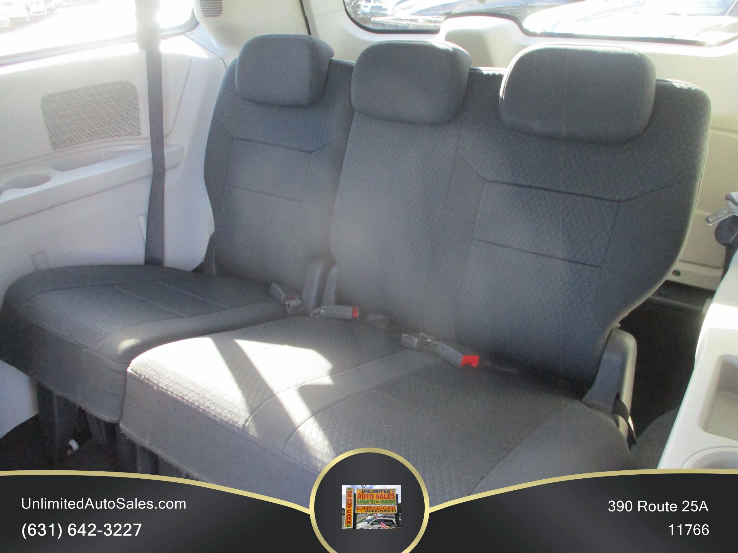 Used 2010 Dodge Grand Caravan SXT FWD image 7