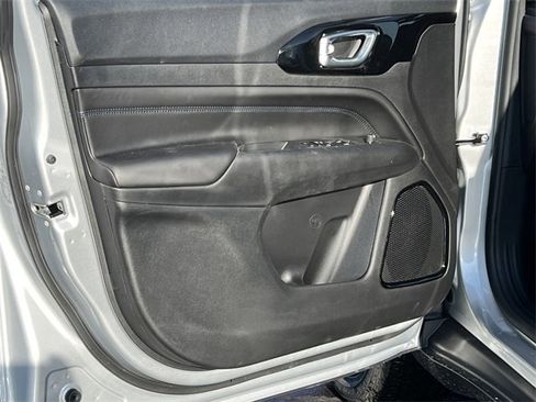 New 2026 Jeep Compass Latitude image 12