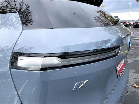 Used 2025 BMW iX xDrive50 image 30