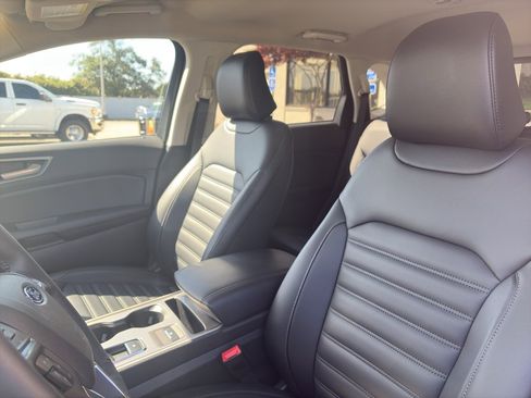 Used 2024 Ford Edge SEL w/ Convenience Package image 15