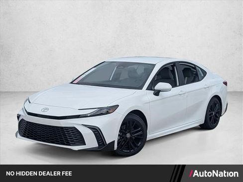 New 2026 Toyota Camry SE FWD image 1