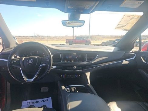 Used 2022 Buick Enclave Premium image 18