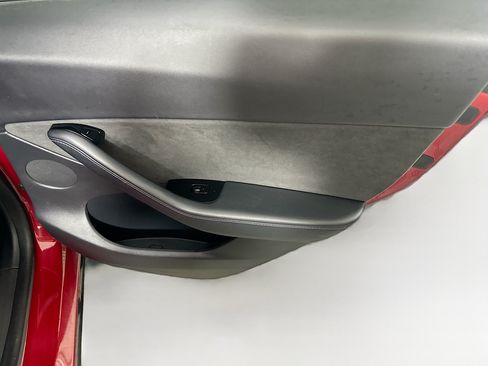 Used 2020 Tesla Model Y Long Range AWD/4WD image 29