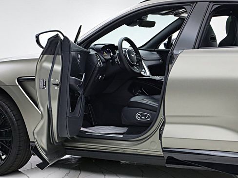 Used 2023 Aston Martin DBX 707 image 7