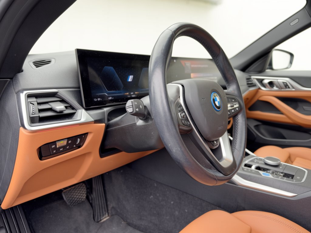 Used 2023 BMW i4 eDrive35 w/ Premium Package RWD image 4