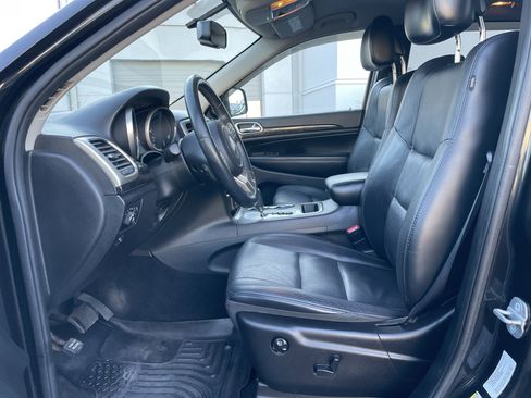 Used 2013 Jeep Grand Cherokee Laredo image 37