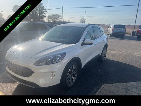Used 2020 Ford Escape Titanium image 10