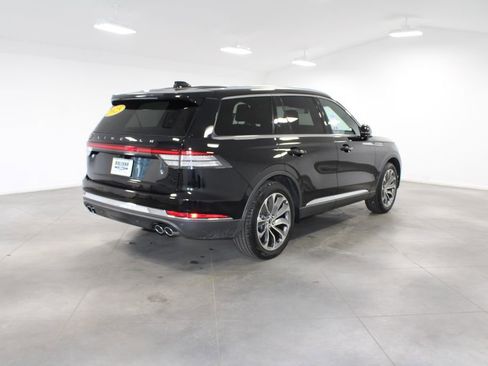 Used 2025 Lincoln Aviator Reserve image 9