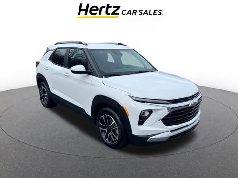 Used 2025 Chevrolet TrailBlazer LT image 1