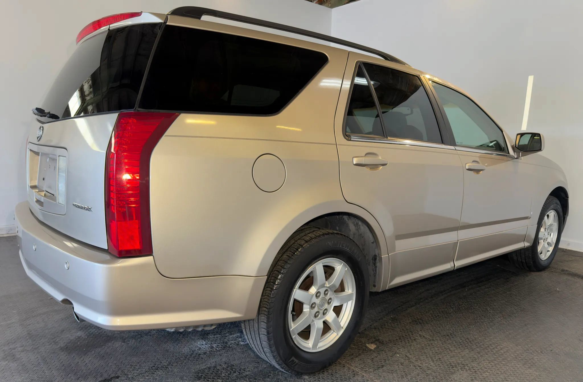 Used 2006 Cadillac SRX RWD image 5