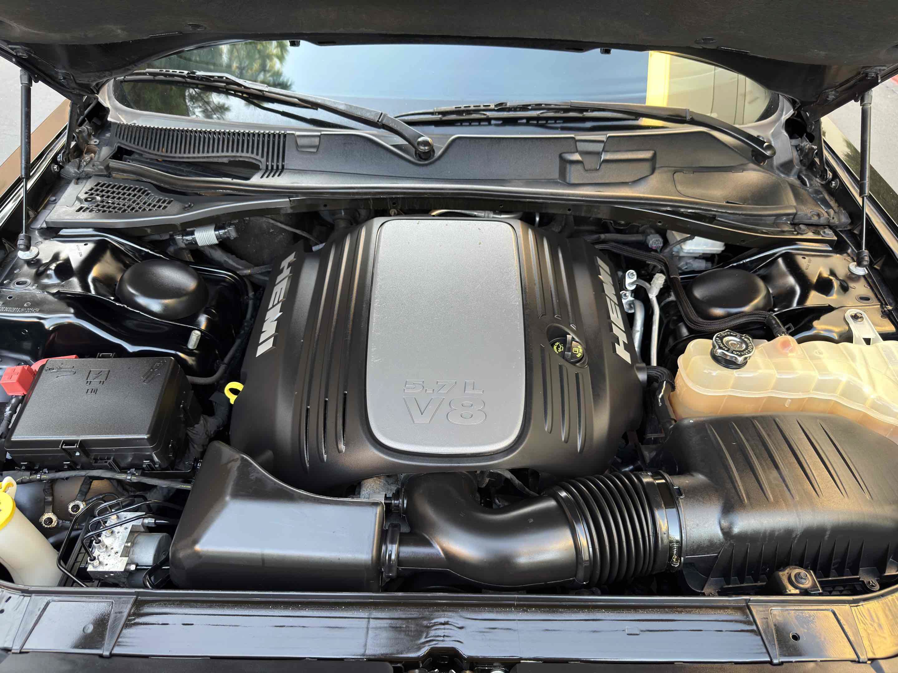 Used 2018 Dodge Challenger R/T RWD image 58