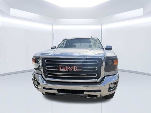 Used 2015 GMC Sierra 2500 SLT w/ Suspension Package, Off-Road AWD/4WD image 2