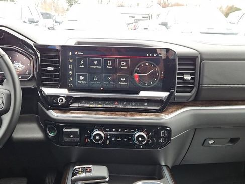 Used 2025 GMC Sierra 1500 Elevation w/ Preferred Package image 21