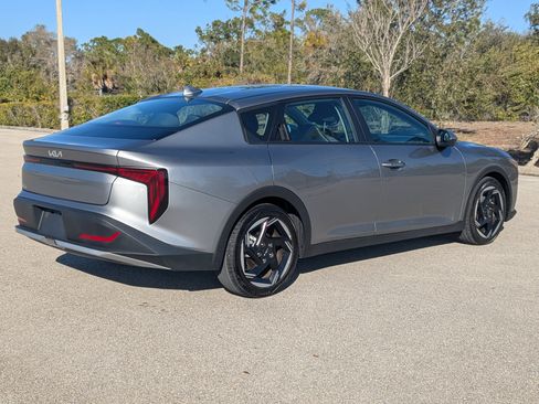 Used 2025 Kia K4 EX image 5