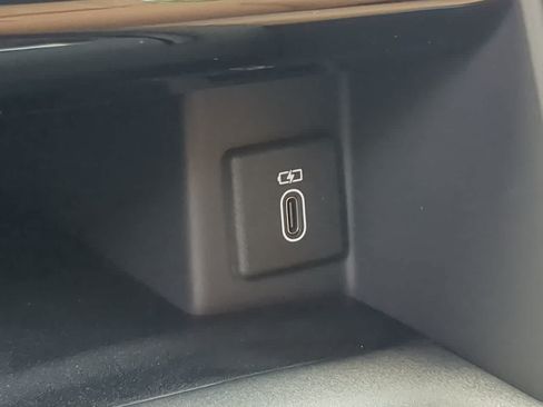 New 2026 Land Rover Discovery Limited Edition AWD/4WD image 34