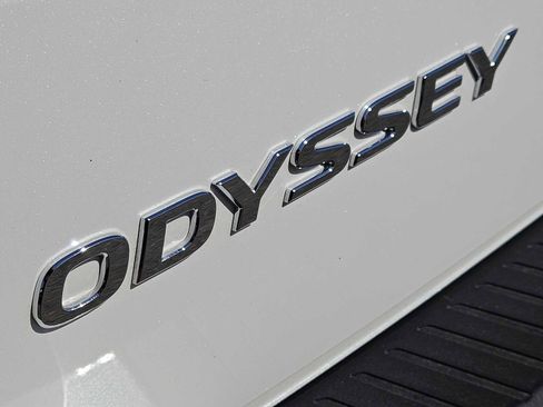 New 2026 Honda Odyssey Touring image 10