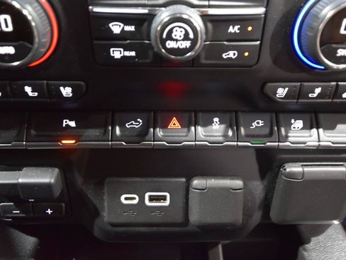 Used 2022 Chevrolet Silverado 1500 High Country AWD/4WD image 34